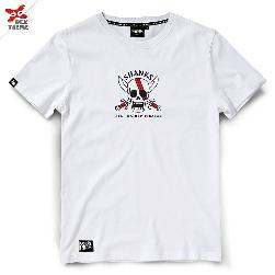Dextreme T-shirt  DOP-1577  One Piece ลาย Shanks Red Haired Pirates มีสีขาวและสีดำ